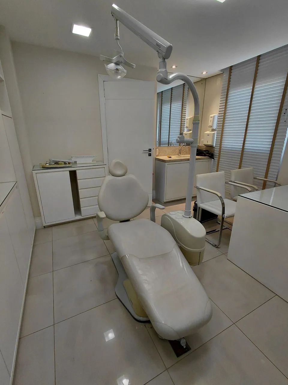 Cadeira Gnatus médica e estética  - Foto 4