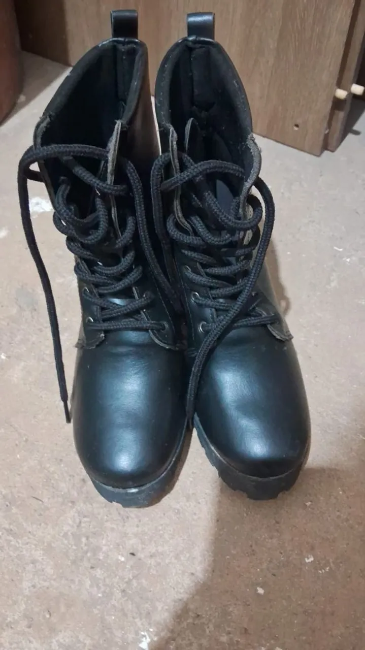 Botas Coturno Preto
