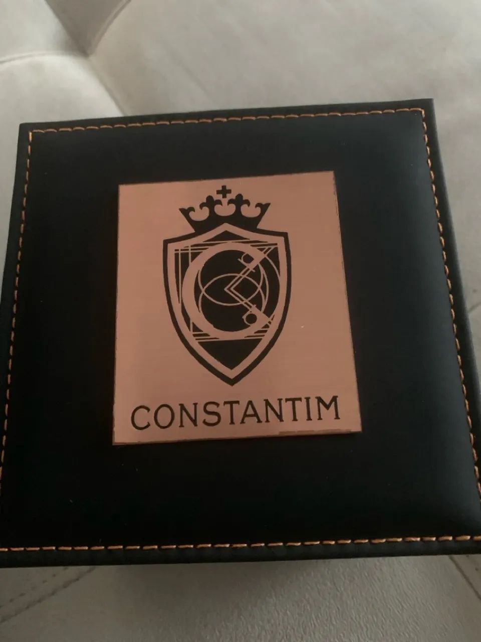 Relógio Constantin na caixa nunca usado - Foto 2