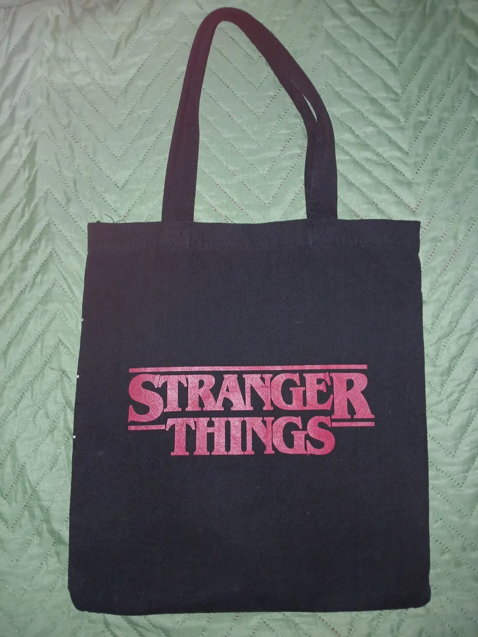Bolsa Stranger Things - Estilo e Mistério!