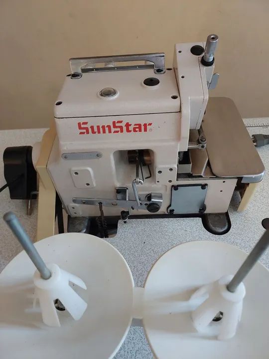 Máquina de Costura Overlock Industrial - Foto 2