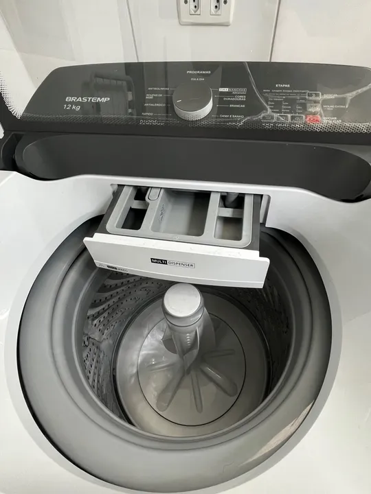Máquina de Lavar Brastemp 12 kg branca com Ciclo Tira Manchas Advanced e Ciclo Antibolinha