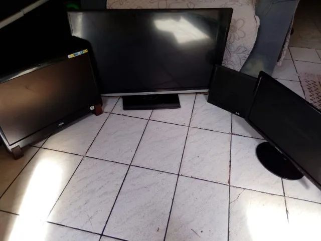 Vendo ou Troco Monitores com Defeito 