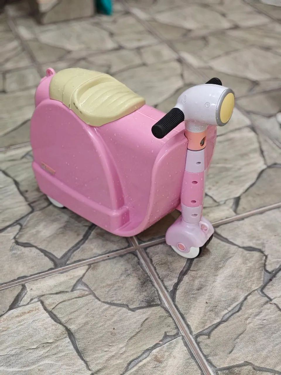 Mala de Viagem Infantil vira carrinho