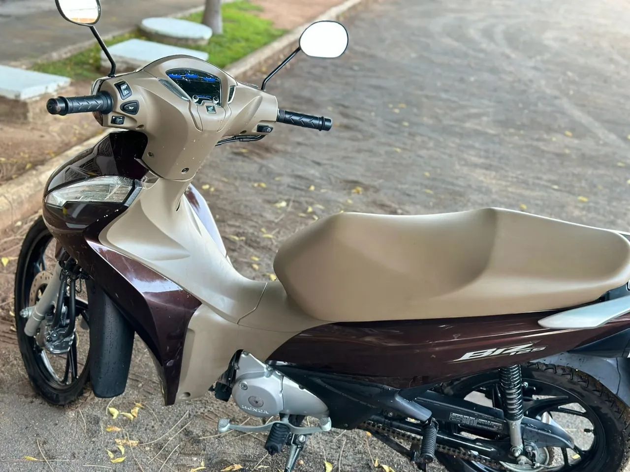 Moto Biz 125 - Foto 3