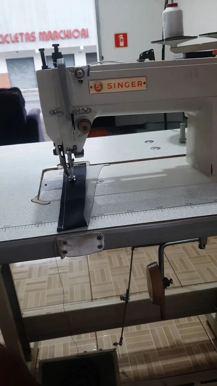 Máquina de Costura Industrial Singer - Foto 4