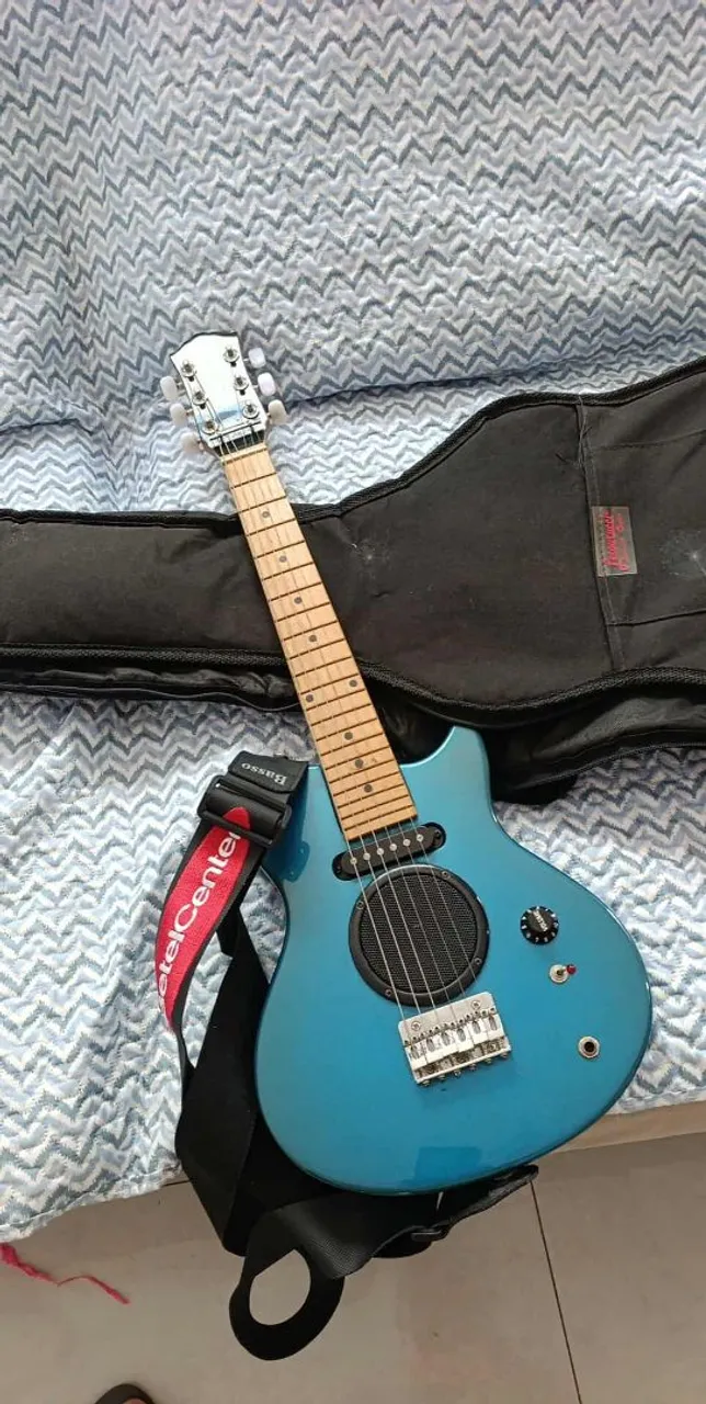 Guitarra Elétrica Tagima kids g2 Azul com Caixa de Som Integrada