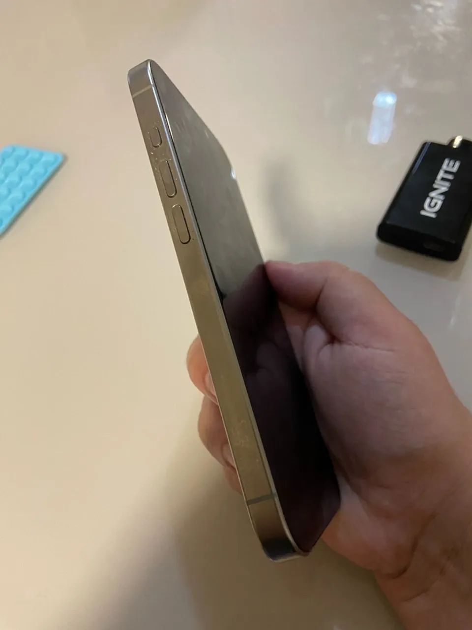 Iphone 15 pro  - Foto 2