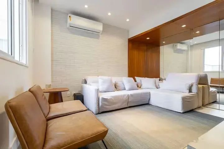Apartamento (Padrão), com 2 quartos e 1 banheiros à Venda, 40 m² em São José dos Pinhais/P