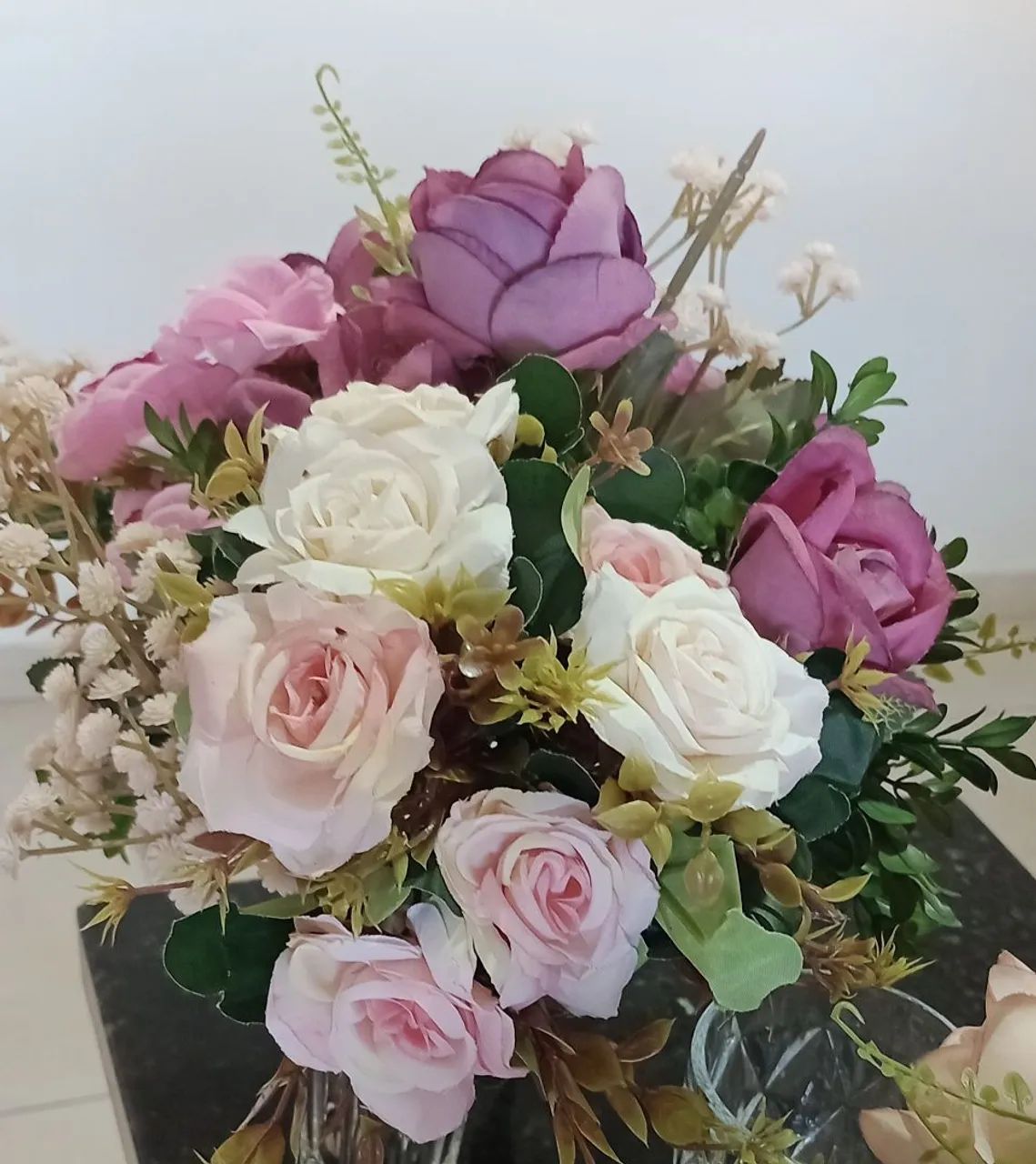 Lindo arranjo de flores artificiais - Foto 2