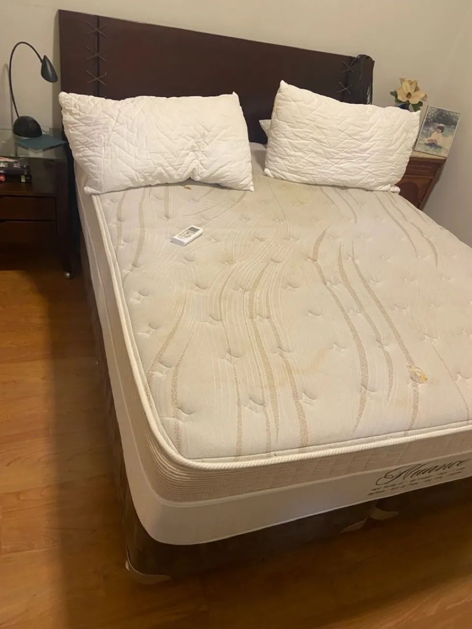 Cama Box Queen com Colchão e cabeceira 