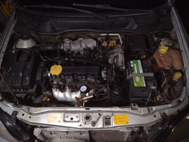Vendo astra sedan 2005