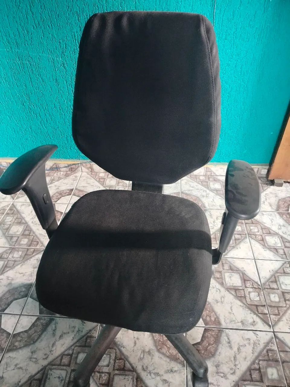 Cadeira para escritório e outras finalidades