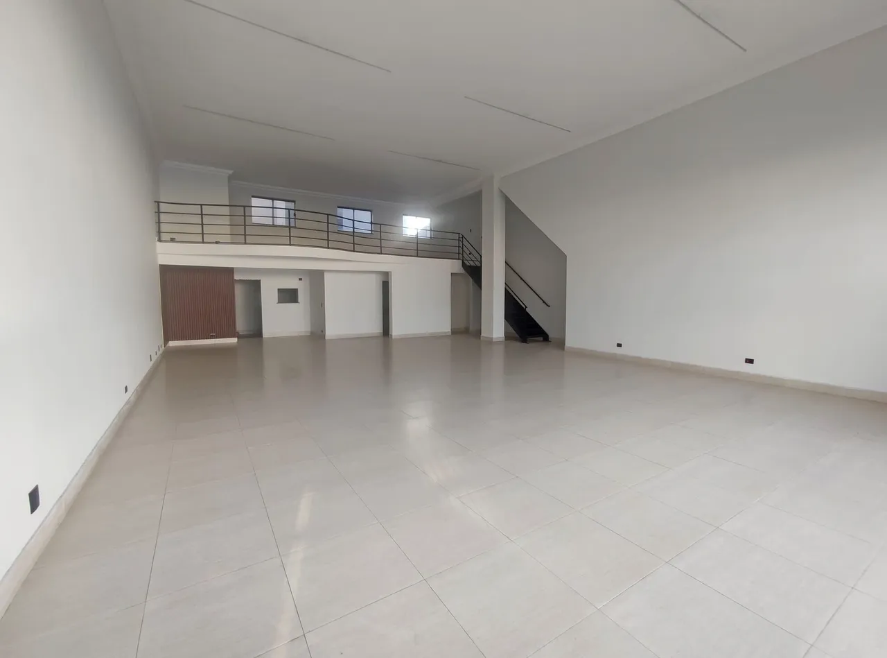 Salão Comercial para Locação em Santa Bárbara D'Oeste-SP 230m², 2 Banheiros, 4 Vagas - Jar