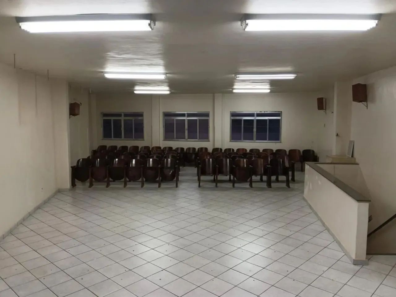 Imóvel Comercial para Venda em Além Paraíba, Vila Laroca, 1 dormitório, 2 banheiros - Foto 2