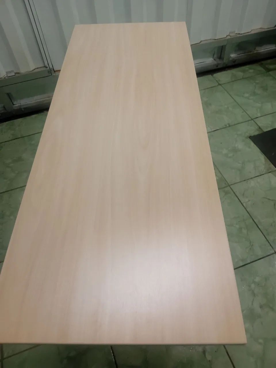 Mesa retangular medindo 1,40cm x 0,58cm - Foto 4