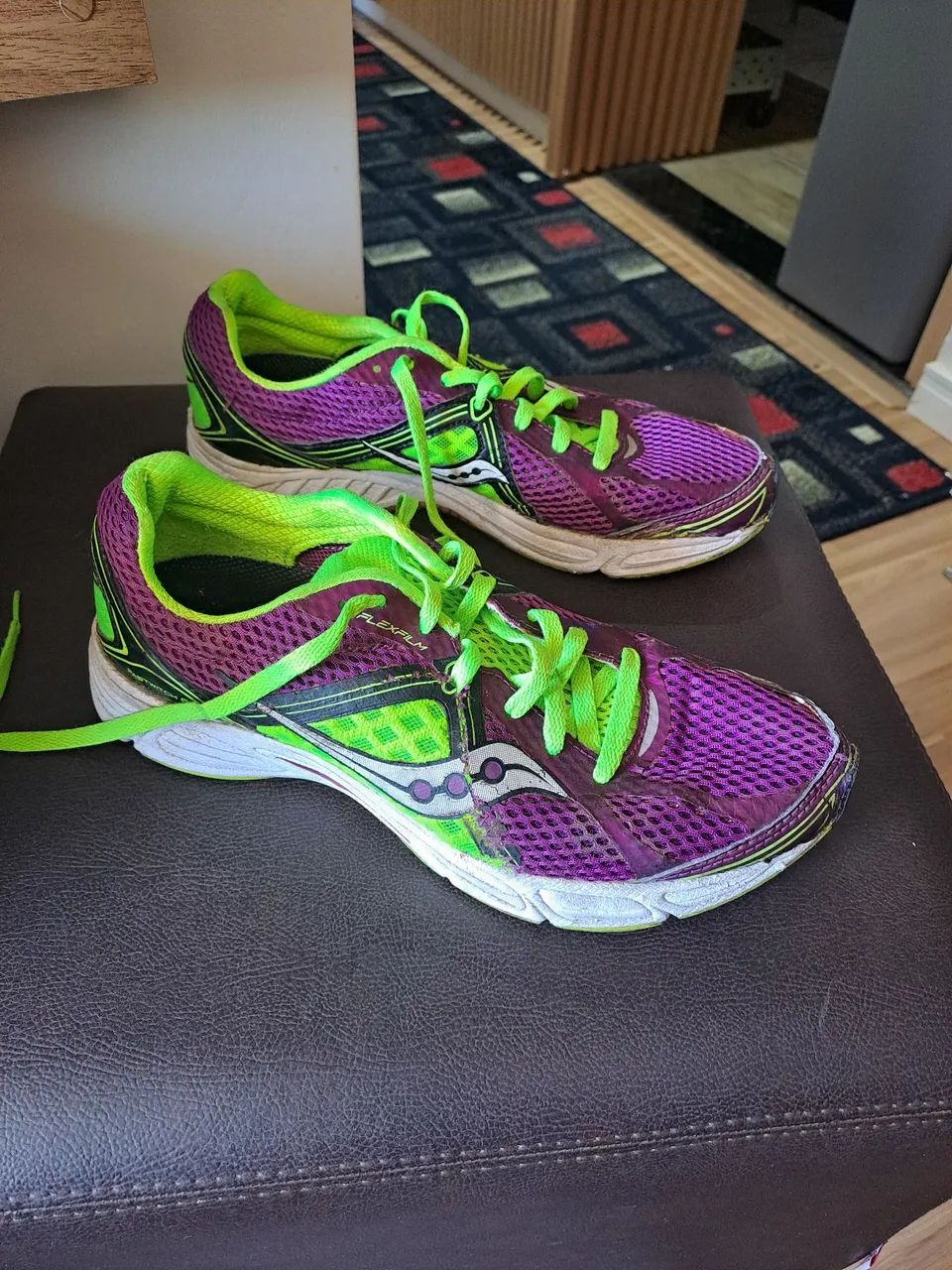 04 pares de tenis variados  número 39 - Foto 5