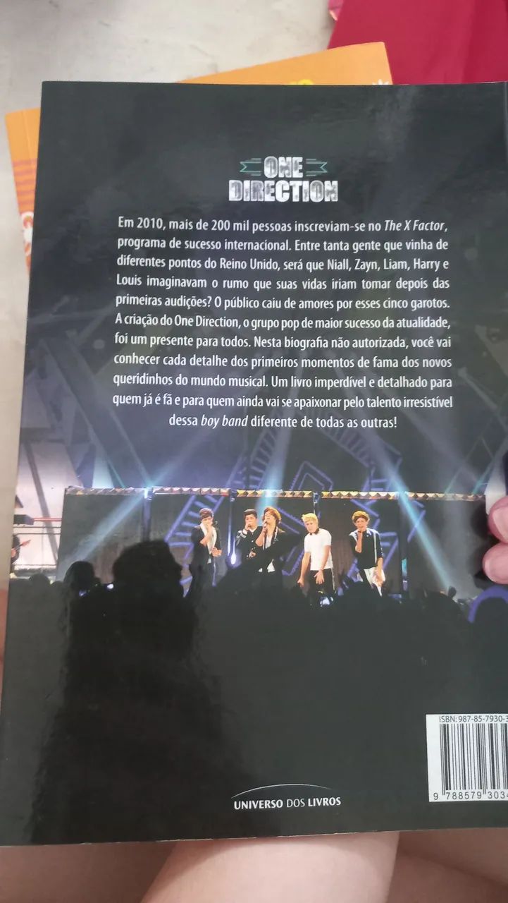 Livro One Direction  - Foto 2