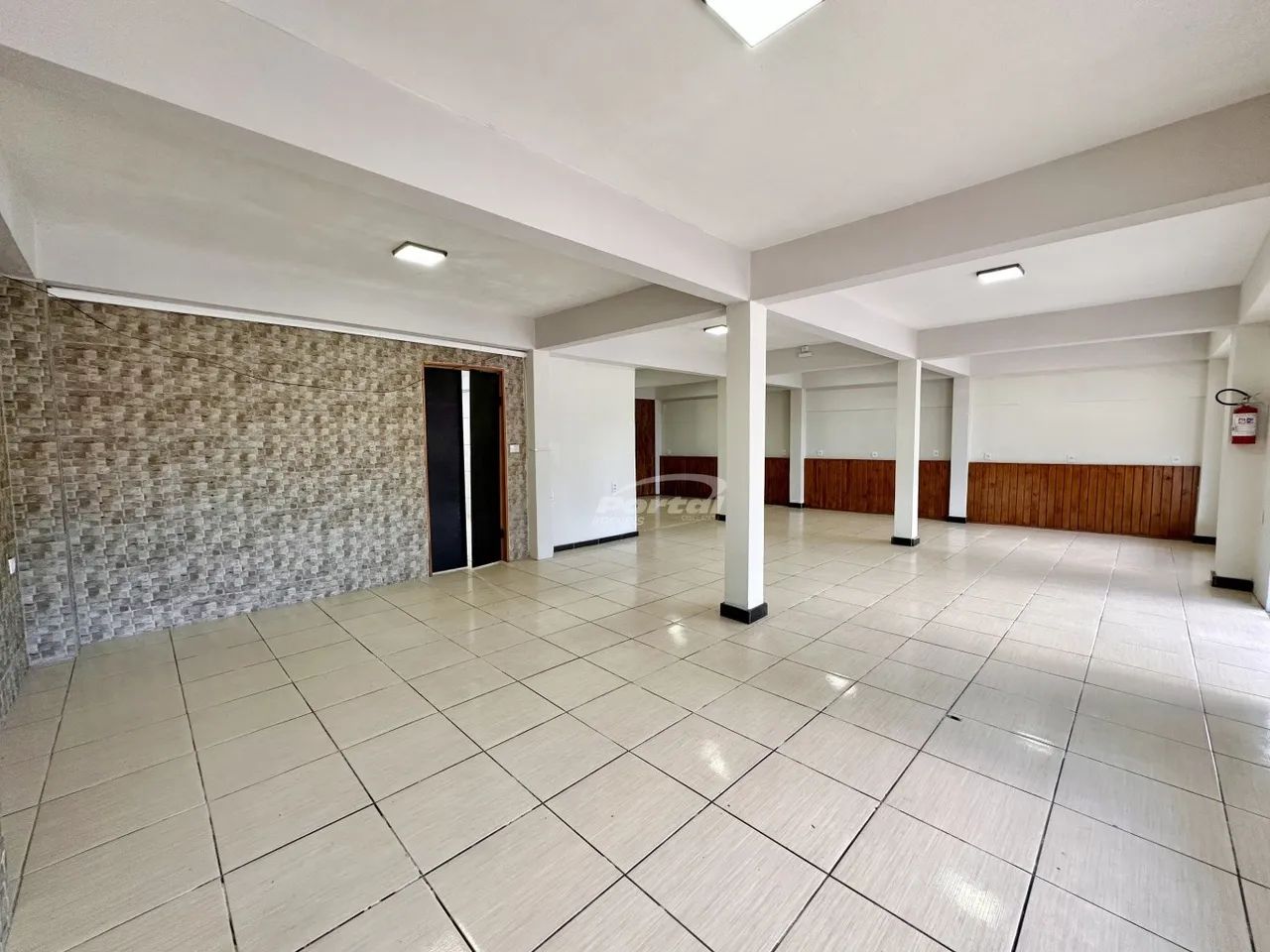 Sala comercial com cerca de 100 m² no bairro Armação em Penha/SC (Cód. 24488) - Foto 4