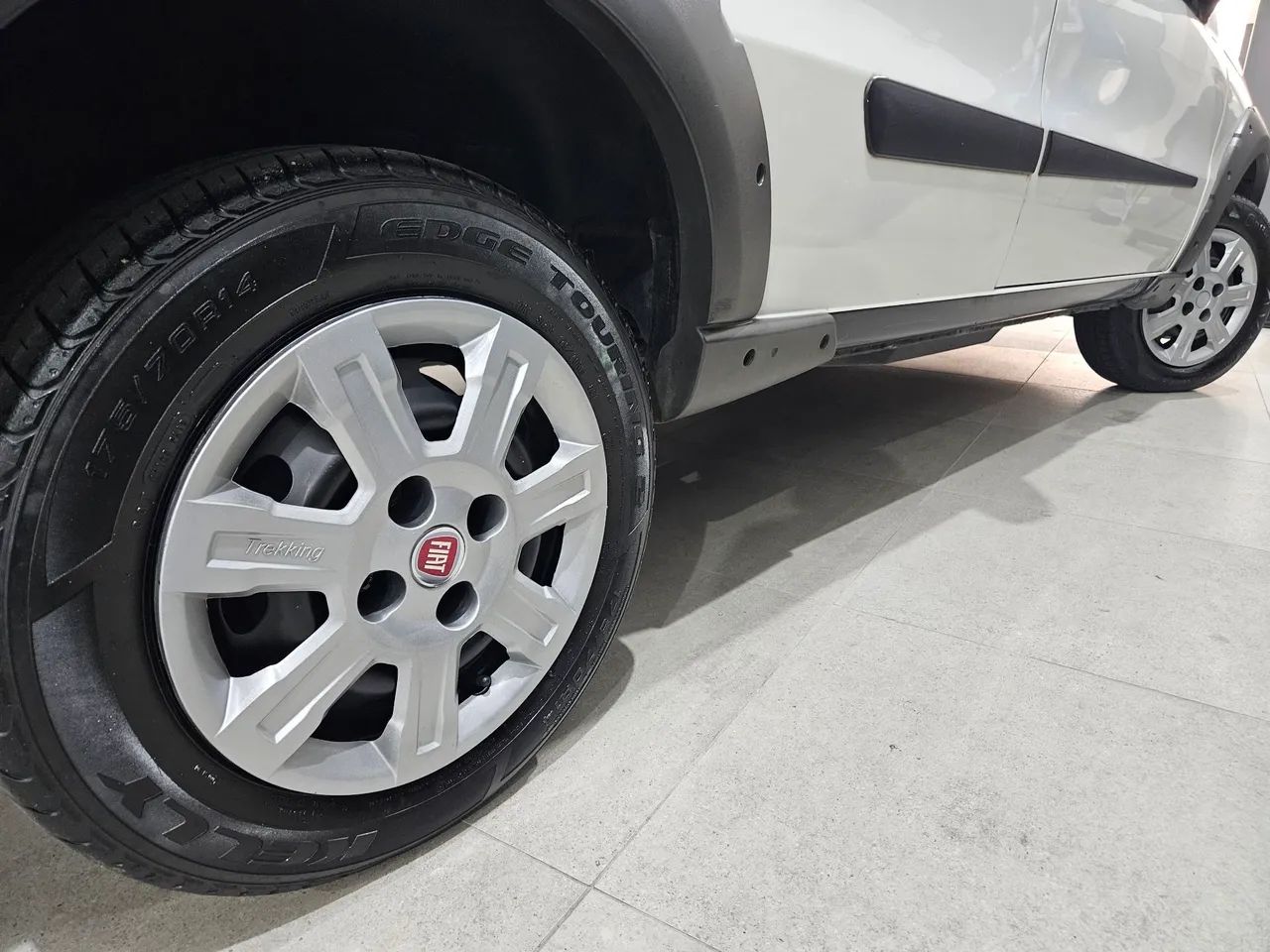 Fiat Strada Working 1.4 MPI Fire Flex 8V CD 2013 - Foto 2