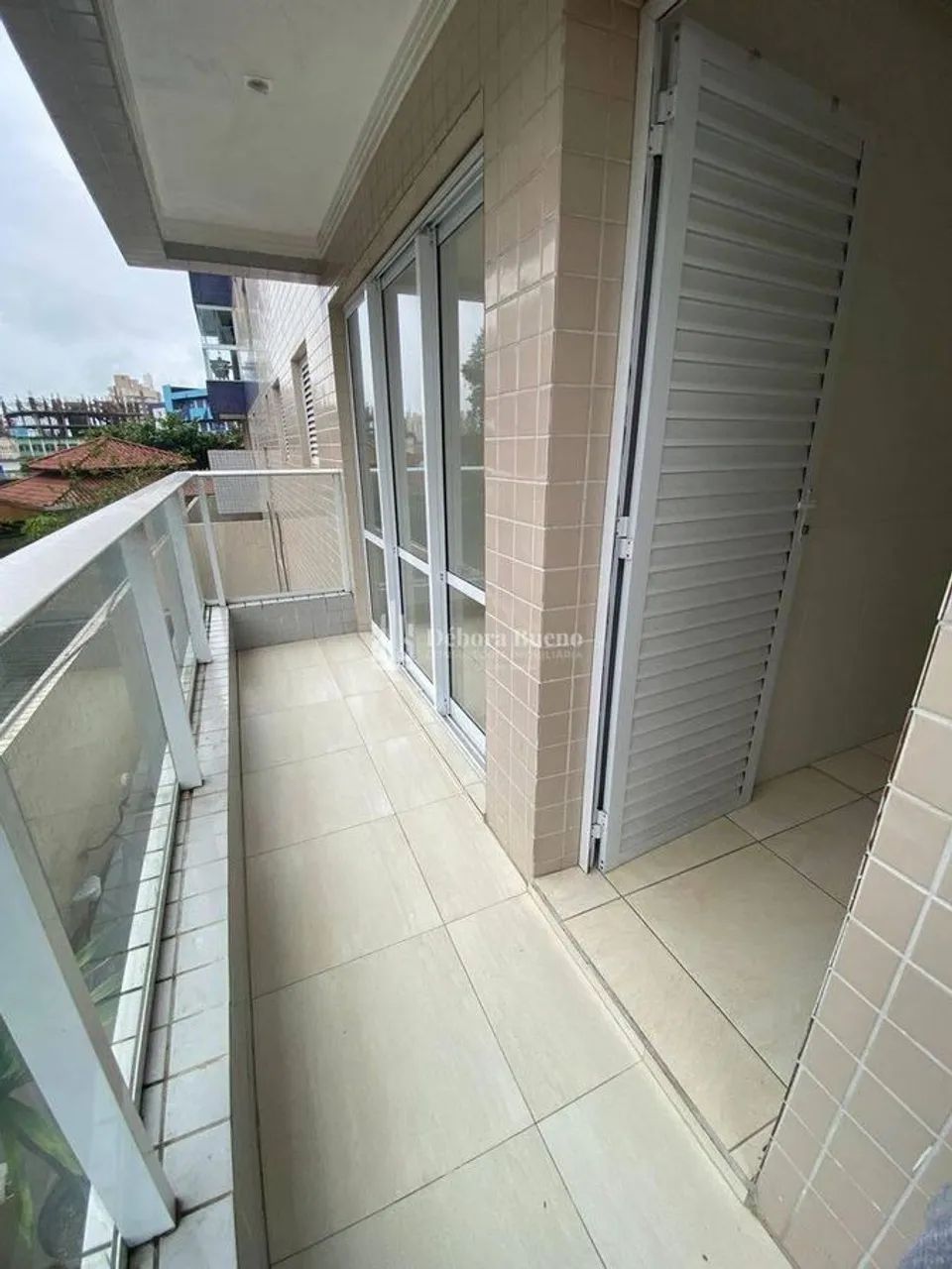 Em um bairro tranquilo, 2 dorm, sendo 1 suíte - Foto 3