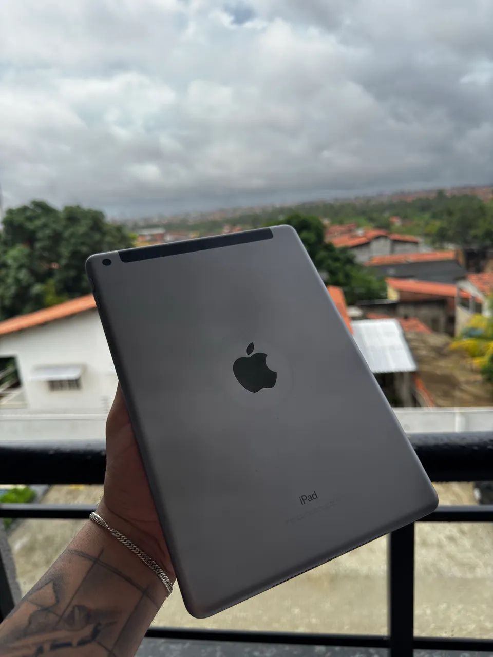 Ipad 5 geração 32gb + Chip - Tablets e E-Readers - Antônio Bezerra