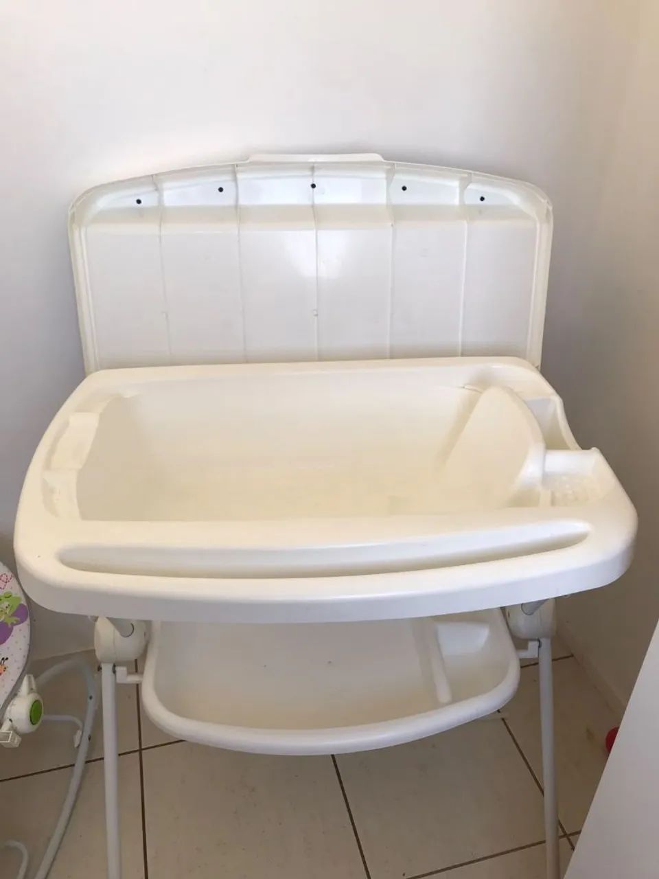 Carrinho de bebê, bebê conforto e banheira com base  - Foto 5