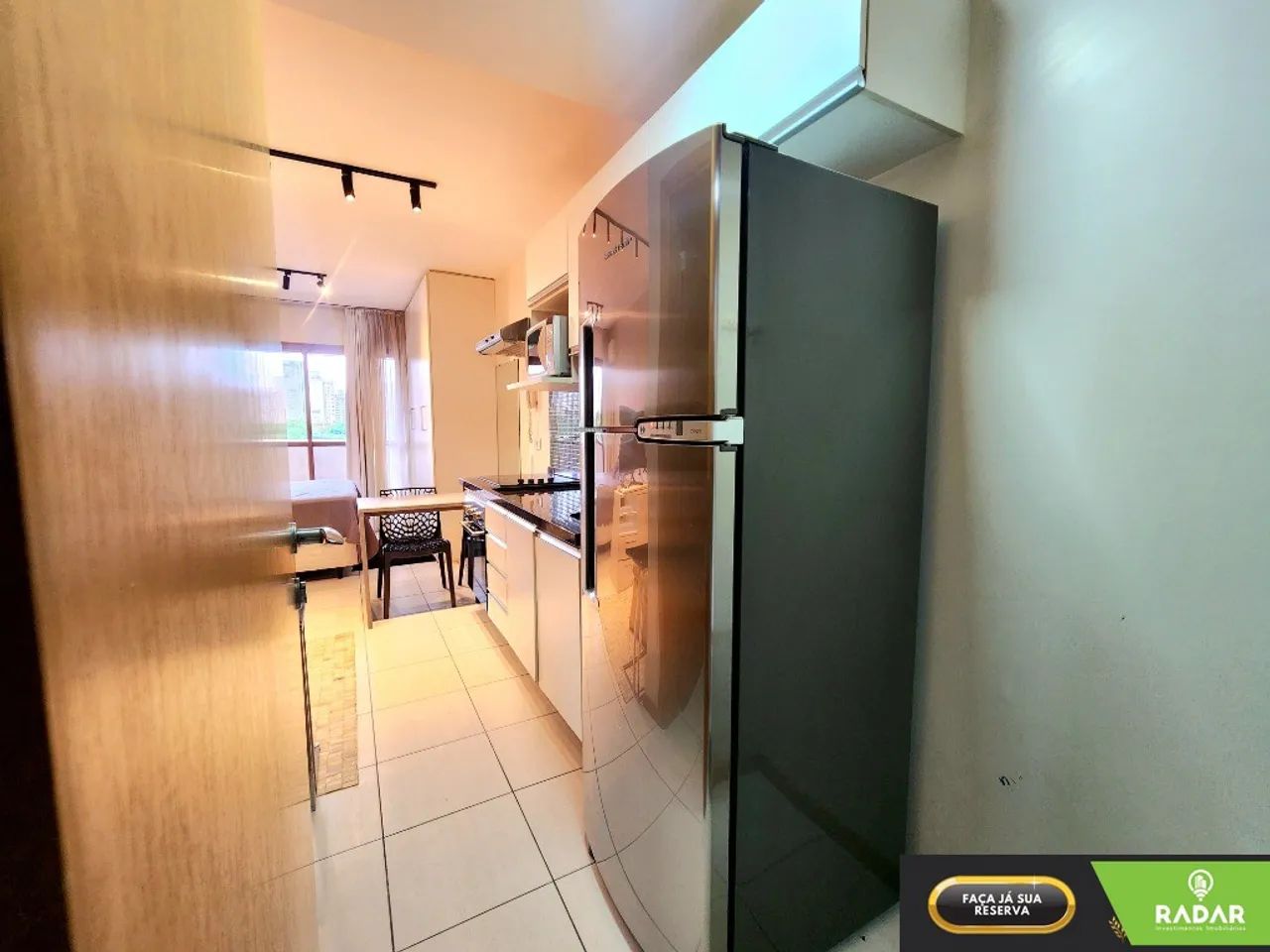 Apartamento bem mobiliado, equipado com AR CONDICIONADO e com internet - Foto 3