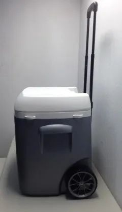 Cooler Igloo 57L (4 caixas de latão)