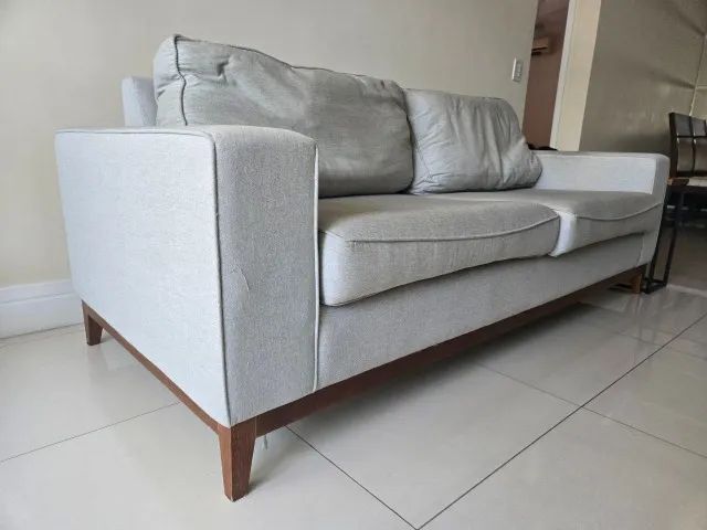Sofá claro. 3 lugares - Foto 4