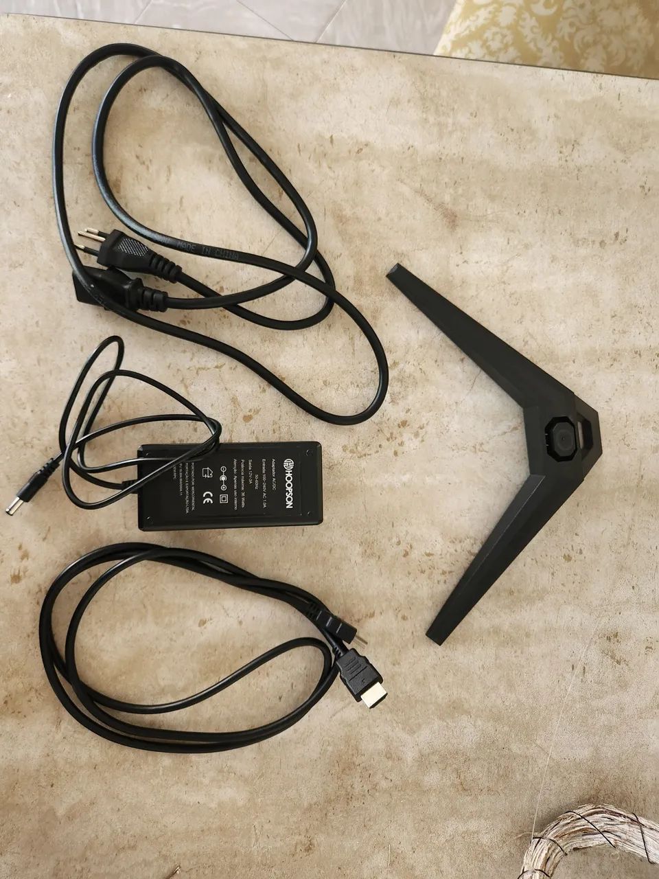 Monitor hoopson 19 polegadas no plástico!