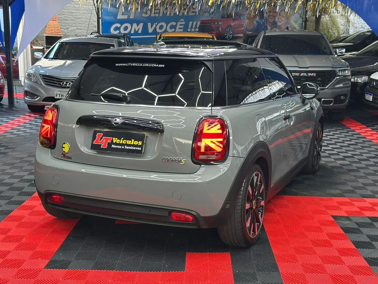 Mini Cooper SE Exclusive 3P (elétrico) 2022 - Foto 4