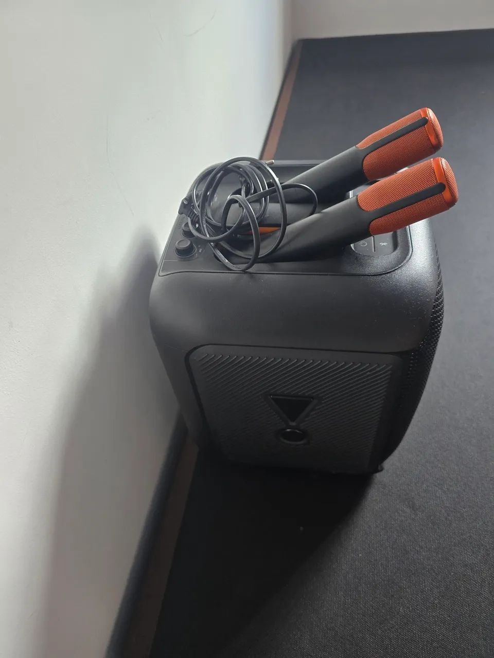 JBL Caixa de som com 2 microfones - Foto 5