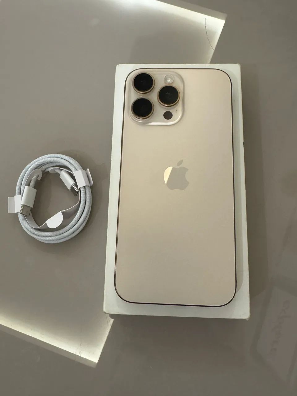 iPhone 16 Pro Max 256gb Desert Titânio  - Foto 2