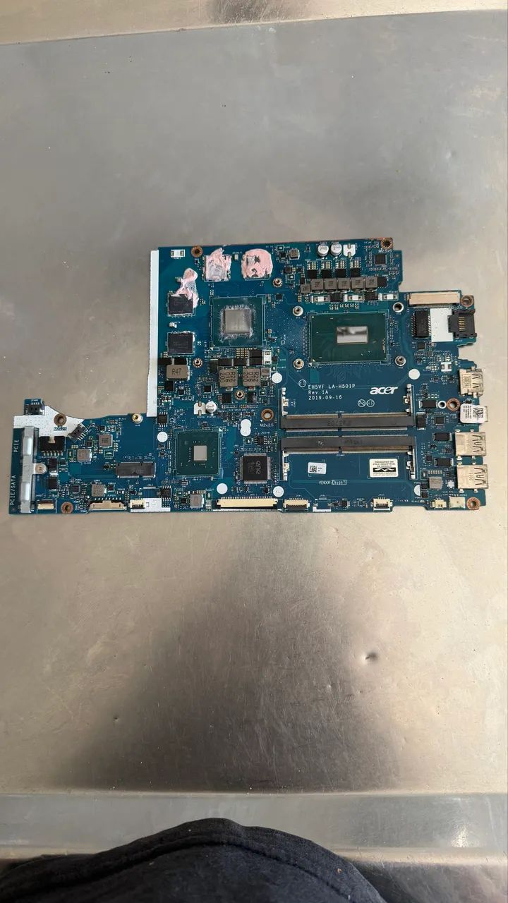 Placa mãe a Acer nitro 5 com Defeito 