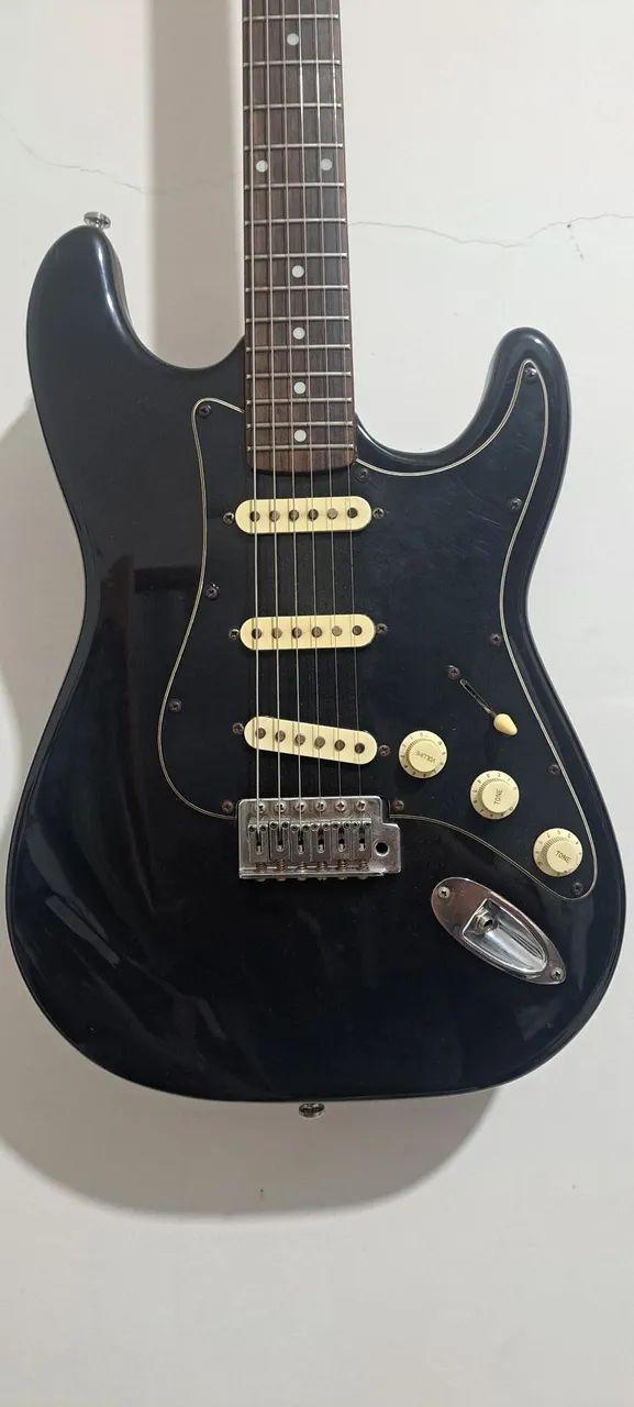 Guitarra Stratocaster Squier  - Foto 2