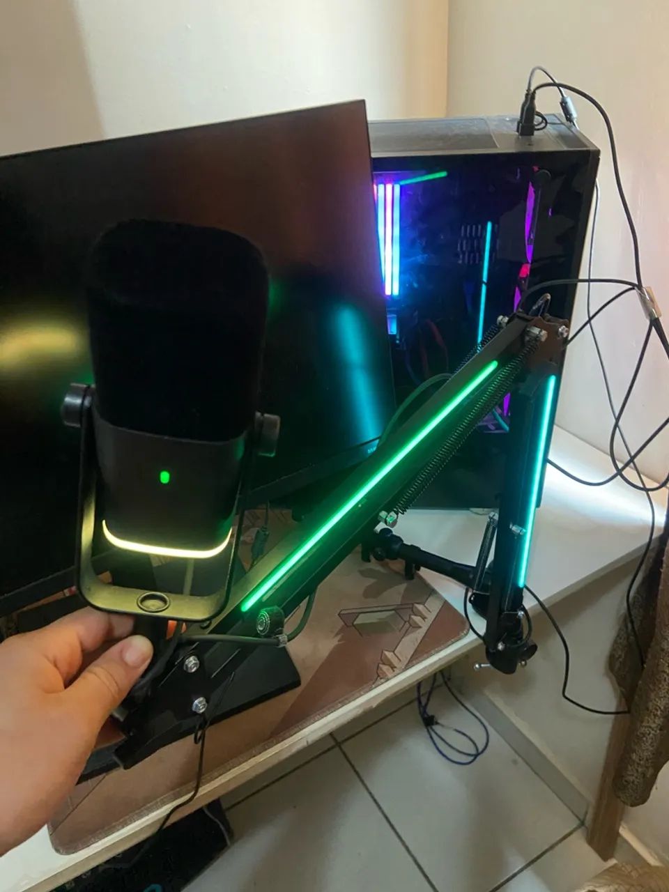 Cadeira gamer + microfone Fifine AM8 - Foto 3