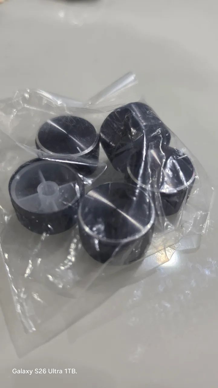 Kit 5 Knobs pretos com detalhes cromados