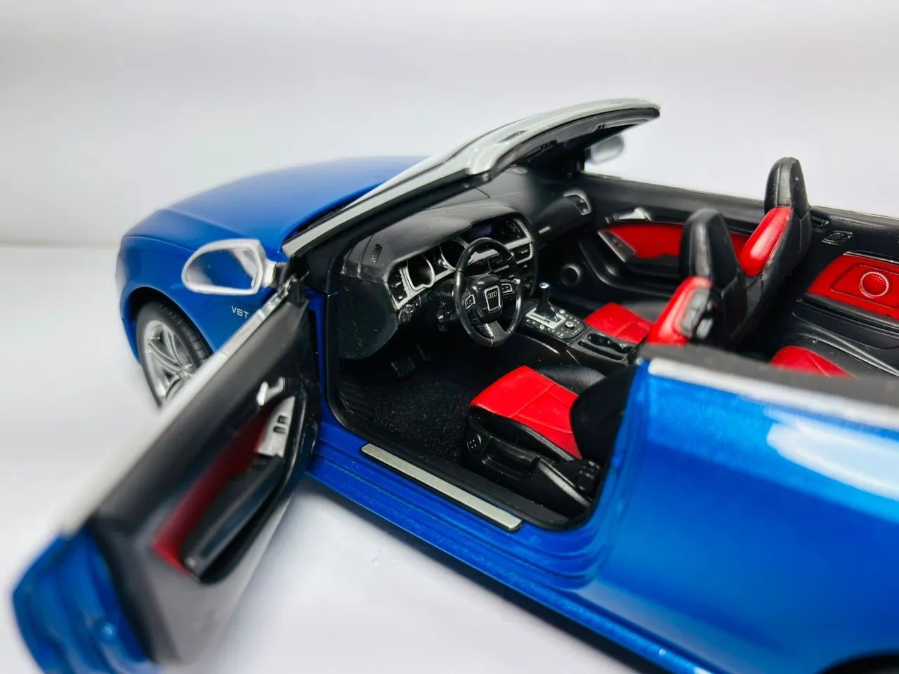 Miniatura Audi S5 Cabriolet 2009 1/18 - Foto 5