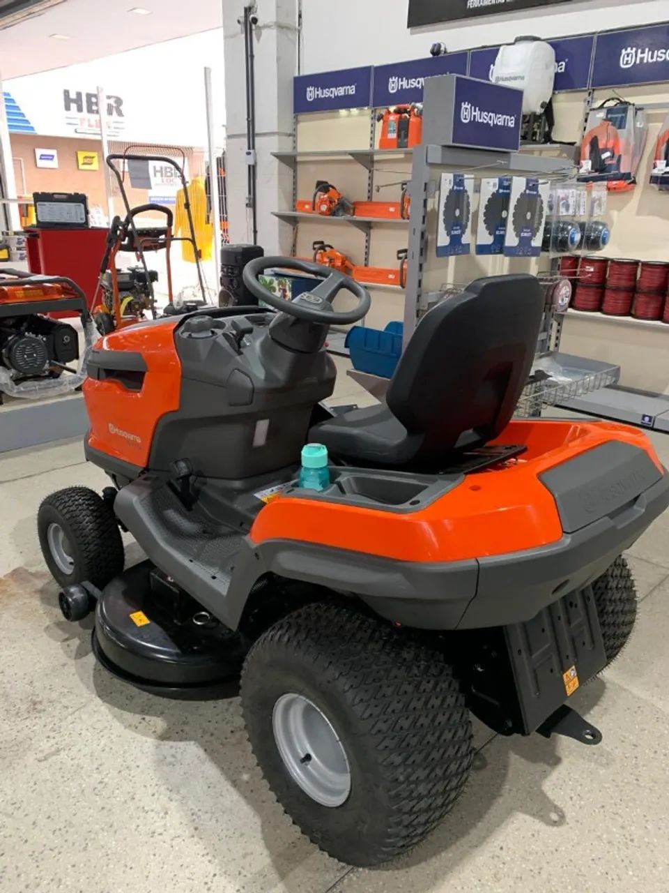 TRATOR CORTADOR DE GRAMA TS 217TM