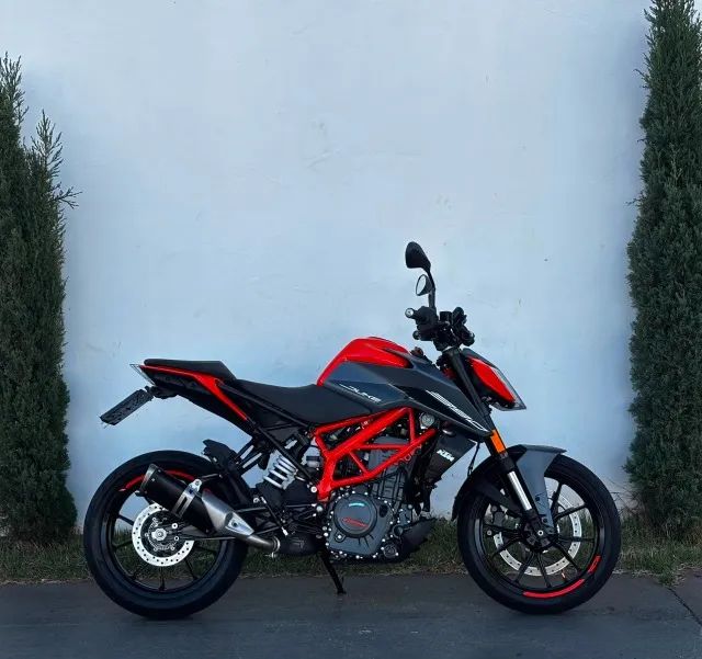 KTM DUKE 390  2024 - Foto 2