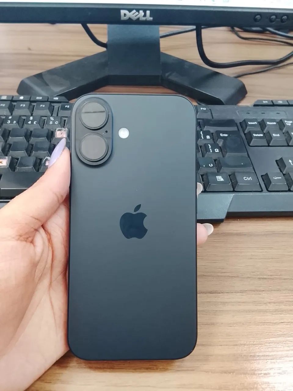 VENDO IPHONE 16 128 100% de bateria 