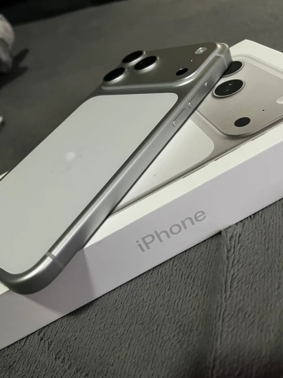 iPhone 17 pro Max silver ativado essa semana  - Foto 3