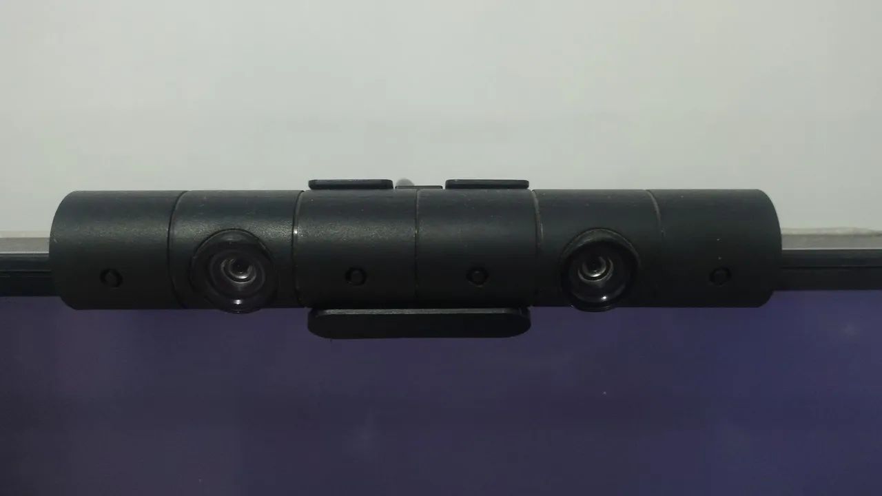 PS4 pro , 1TB + camera - Foto 2