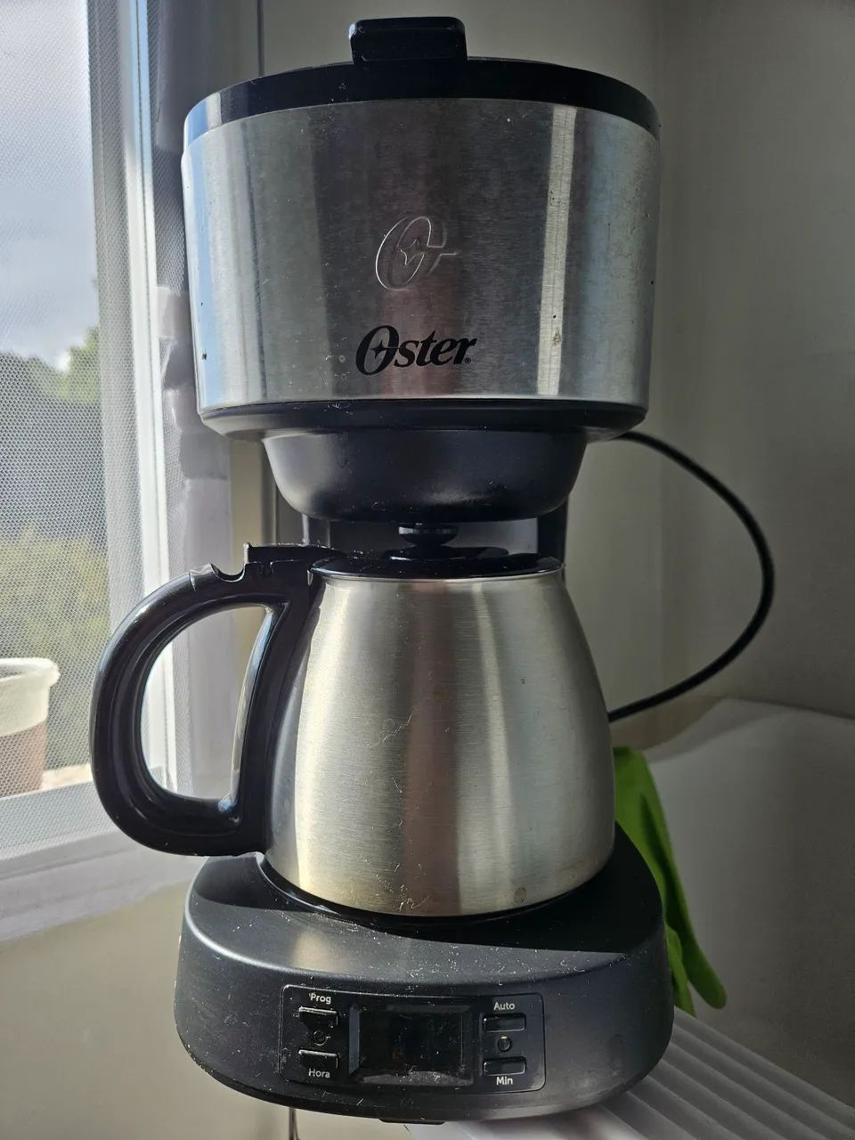 Cafeteira Oster programável de inox
