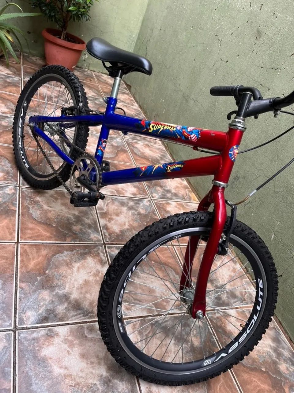 Bicicleta aro 20 Superman  - Foto 2