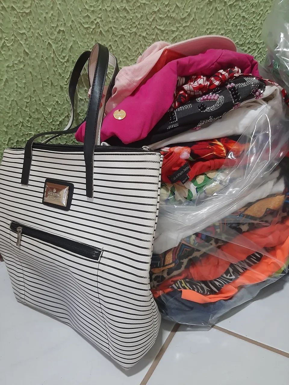 Roupas femininas p bazar_lote - Foto 3
