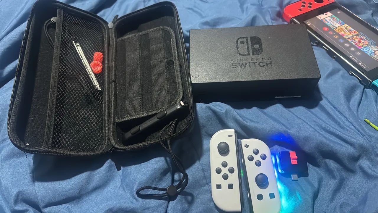 Nintendo Switch V1 DESTRAVADO  - vários acessórios