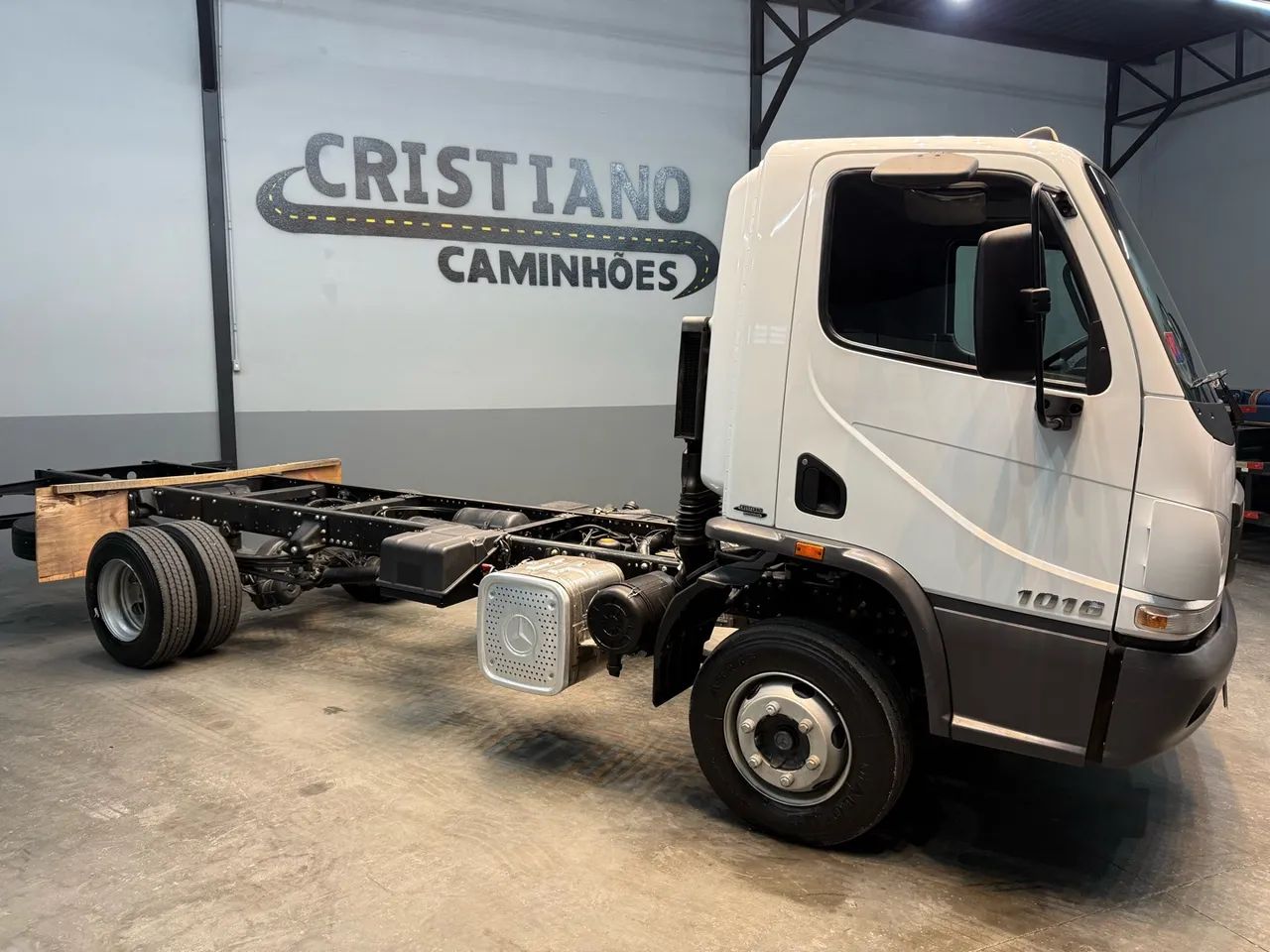 Mb 1016 Accelo apenas 21 mil km 