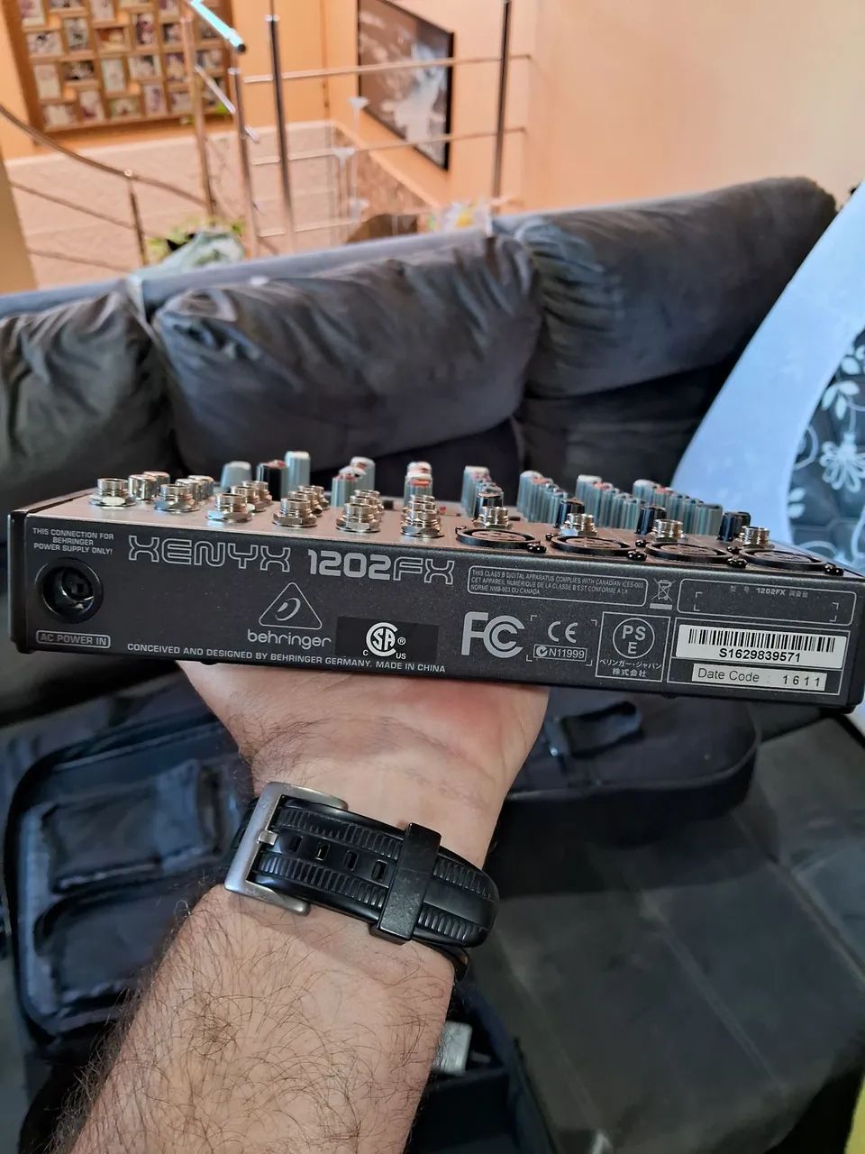 Mesa de som e pedal de distorção  - Foto 2